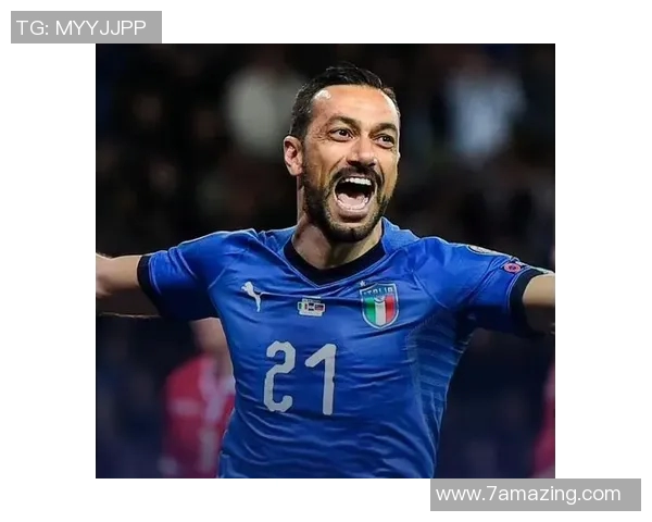 聚焦荣誉加身的足球球星奋斗历程与辉煌成就解读